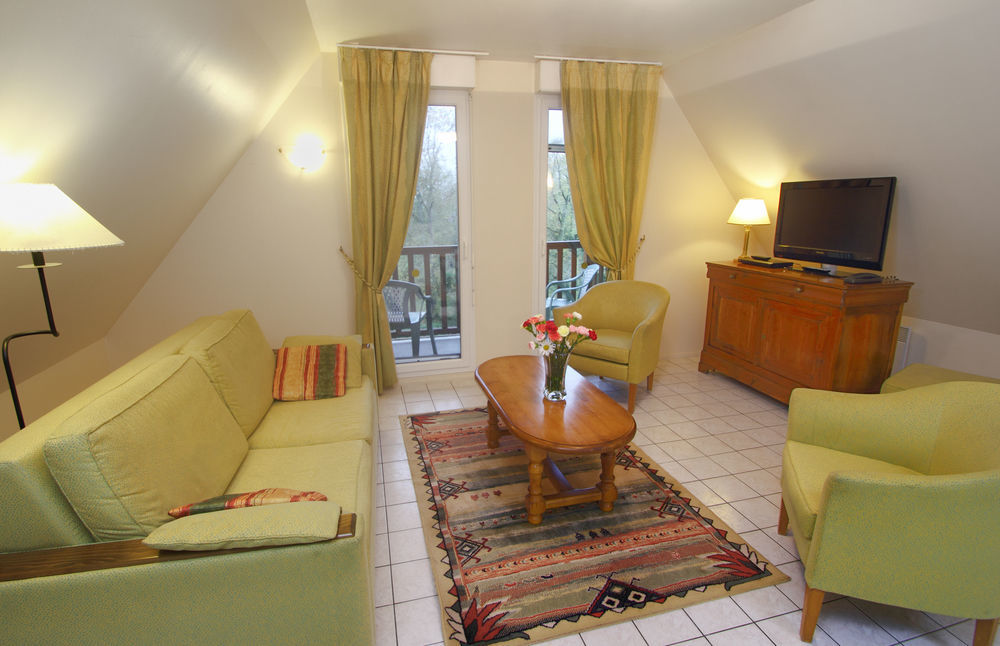 Karma Manoir Des Deux Amants Apart otel Connelles Dış mekan fotoğraf