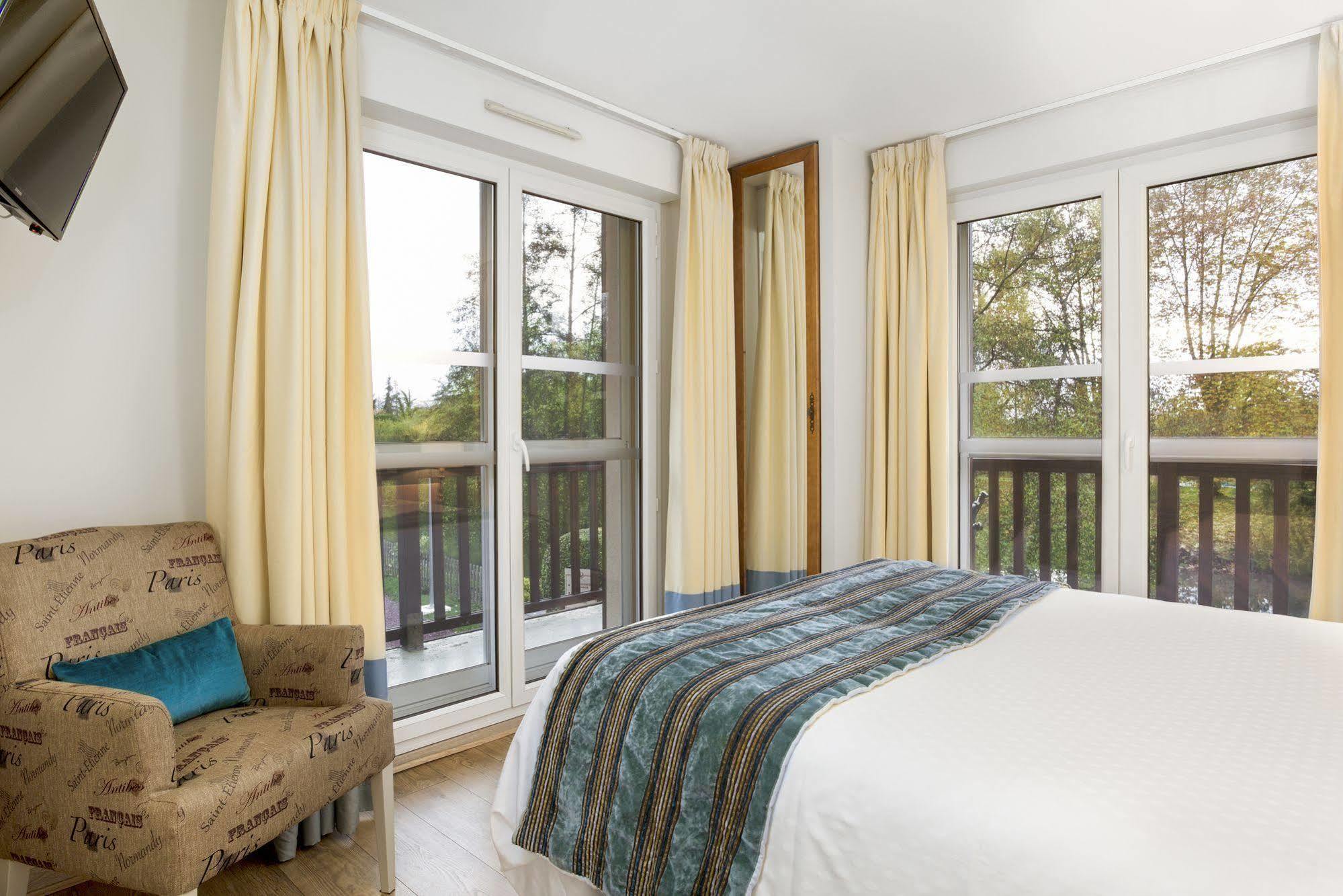 Karma Manoir Des Deux Amants Apart otel Connelles Dış mekan fotoğraf
