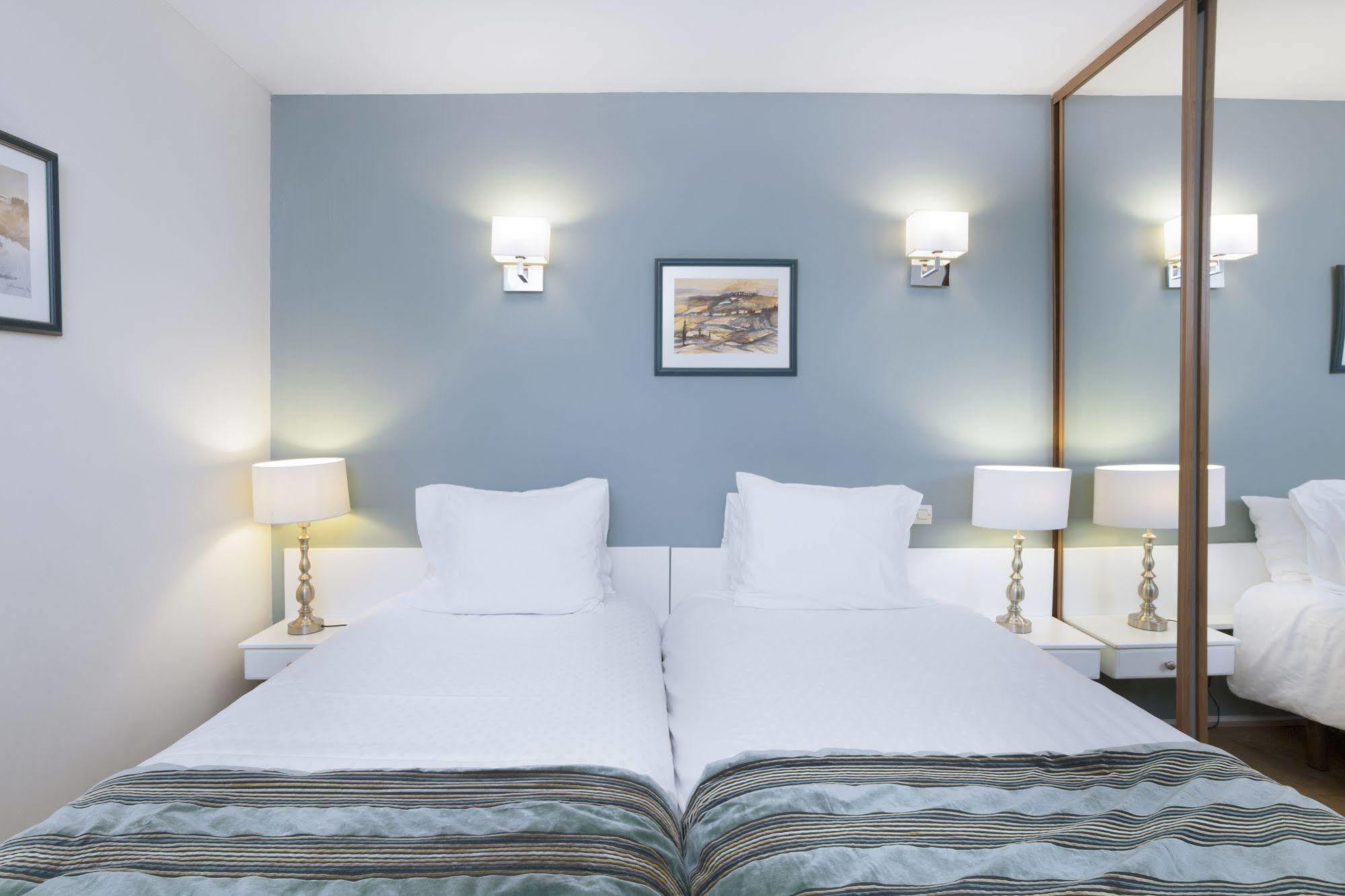 Karma Manoir Des Deux Amants Apart otel Connelles Dış mekan fotoğraf