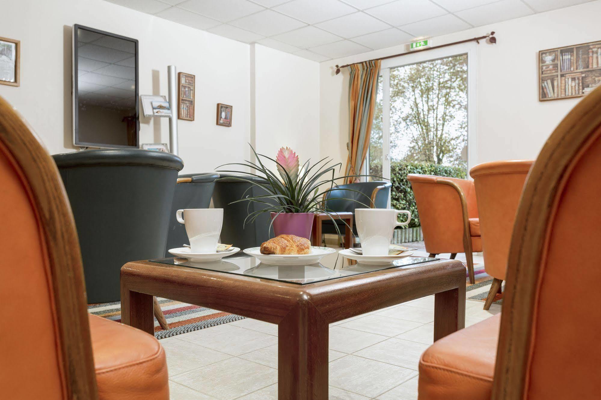 Karma Manoir Des Deux Amants Apart otel Connelles Dış mekan fotoğraf
