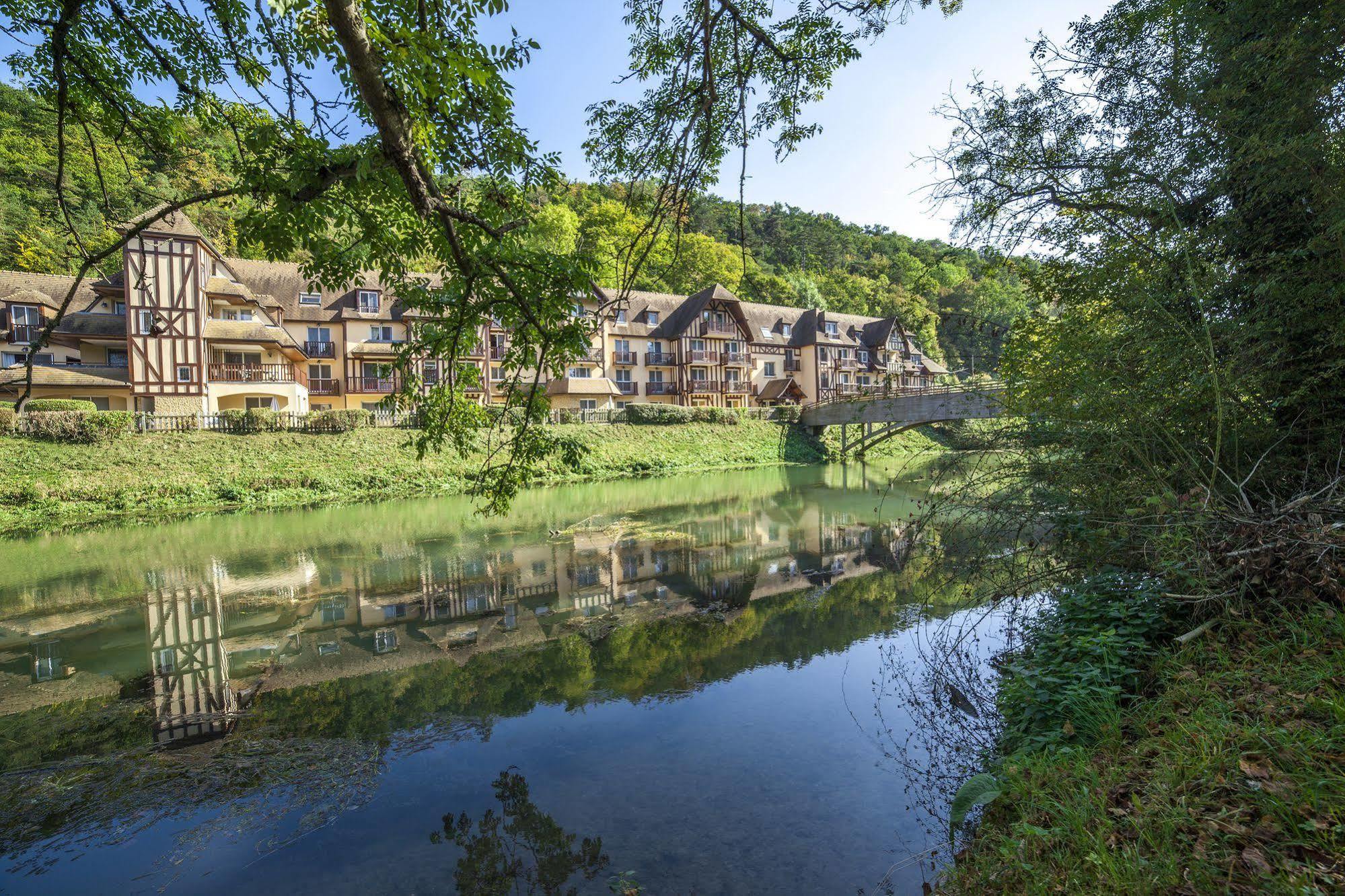 Karma Manoir Des Deux Amants Apart otel Connelles Dış mekan fotoğraf
